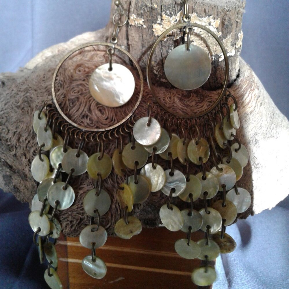 Vintage 80's Bohemian Shell Earrings